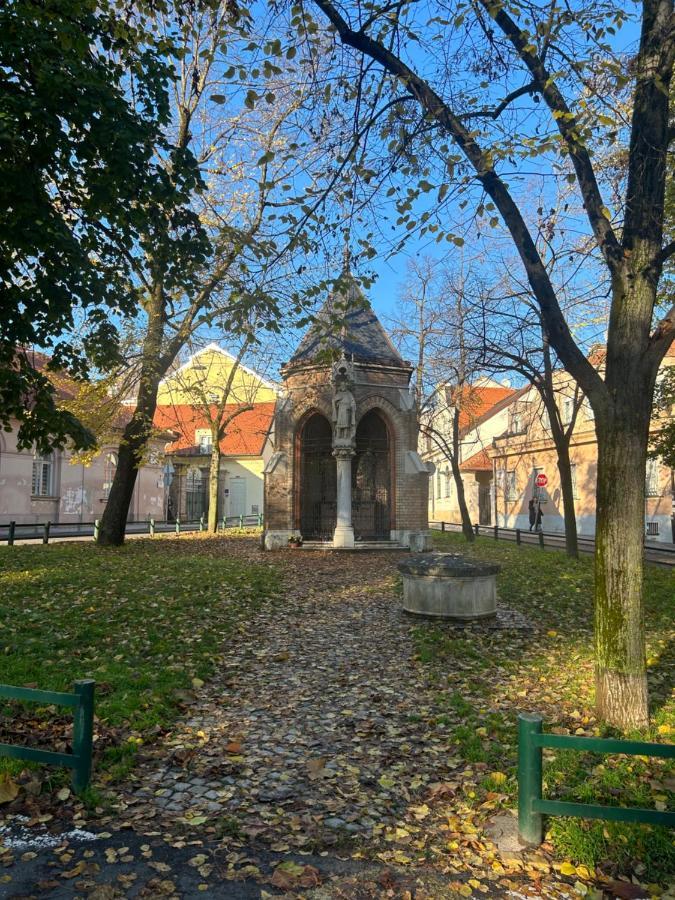 Historic Center-Lovely Nature Zagreb Extérieur photo
